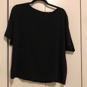 Uniqlo top